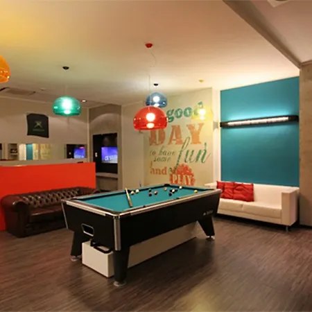 Urban Yard Hotel 3*