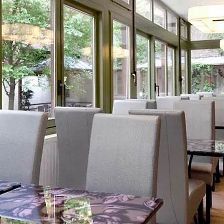 Urban Yard Hotel 3*